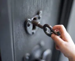 City Locksmith Store Palos Verdes Peninsula, CA 310-955-1737 - 14-Unlock-Door