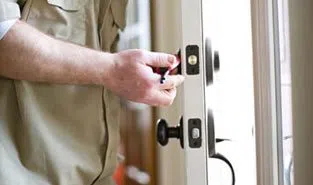 City Locksmith Store Palos Verdes Peninsula, CA 310-955-1737 - 9-Locks-Change